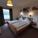 Pfeiffer Alm Mit Blick Auf Zugspitze 3* جارمش بارتنكيرشن