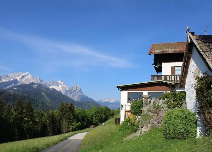 Pfeiffer Alm Mit Blick Auf Zugspitze Guest house Garmisch-Partenkirchen